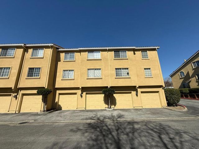 106 Sunnyhills Court, Milpitas, CA 95035