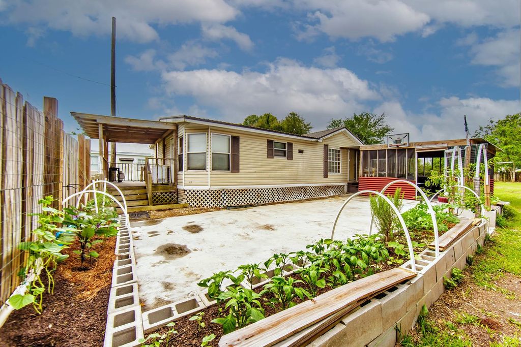 1816 Himalaya Ave, Thibodaux, LA 70301