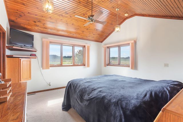 2861 W Polk Road, Hart, MI 49420