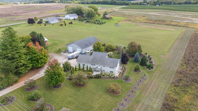 2861 W Polk Road, Hart, MI 49420