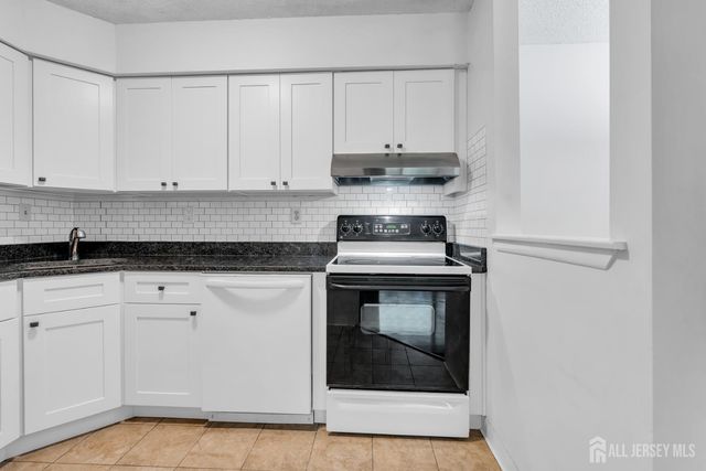 1719 Aspen Drive, Plainsboro, NJ 08536
