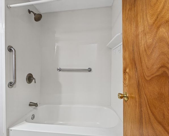 100 West St, Lowell, MA 01850