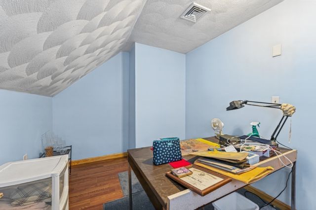 100 West St, Lowell, MA 01850