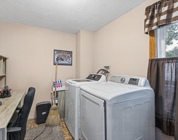 100 West St, Lowell, MA 01850