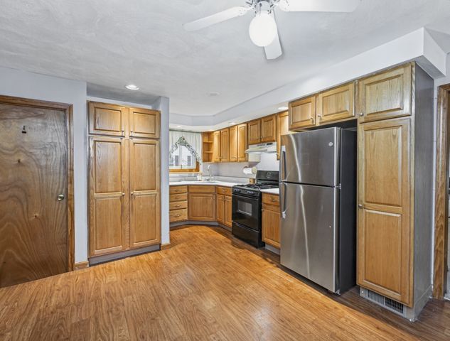 100 West St, Lowell, MA 01850