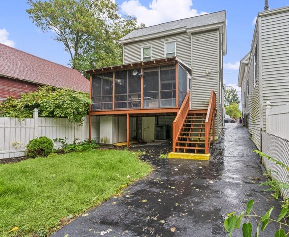 100 West St, Lowell, MA 01850