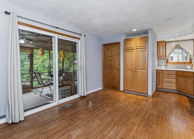 100 West St, Lowell, MA 01850