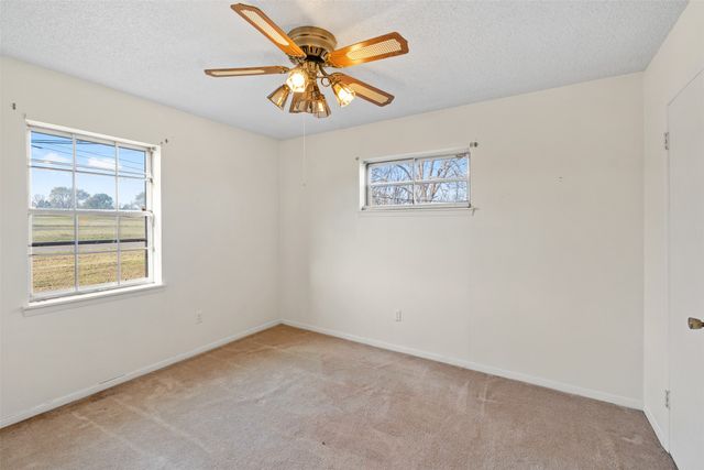 230 Nichols Drive, Canton, TX 75103