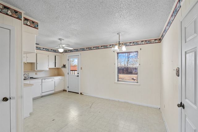 230 Nichols Drive, Canton, TX 75103