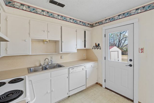 230 Nichols Drive, Canton, TX 75103