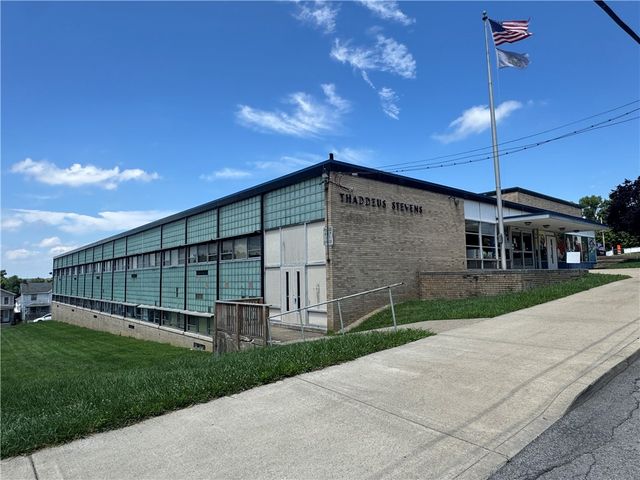 831 Harrison Street, New Castle, PA 16101