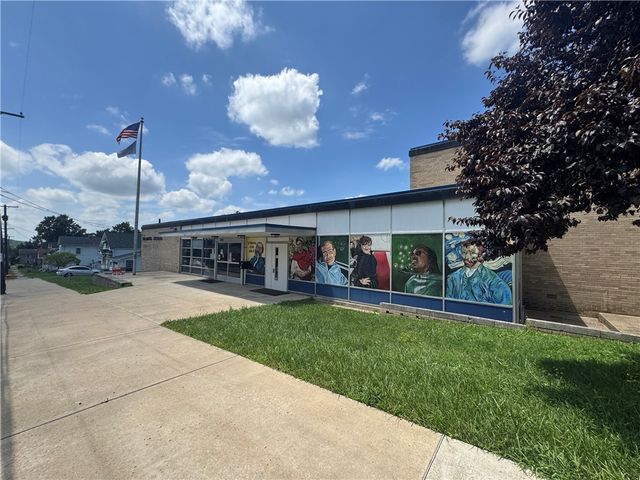 831 Harrison Street, New Castle, PA 16101