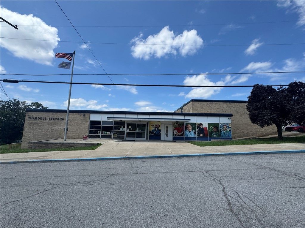 831 Harrison Street, New Castle, PA 16101