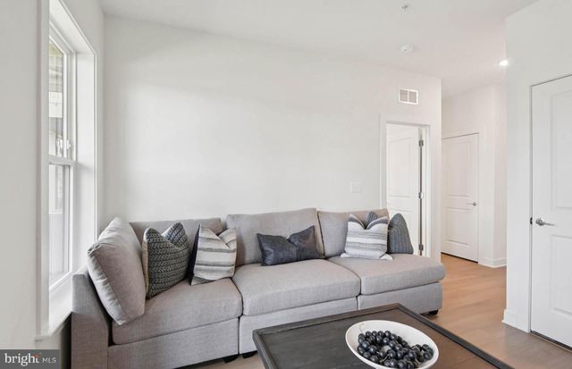 1134 CRESTED WOOD DR, Laurel, MD 20724