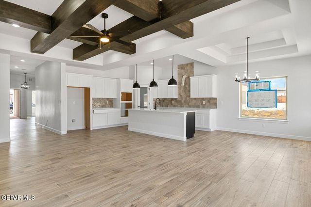 3760 Peak Place, El Paso, TX 79938