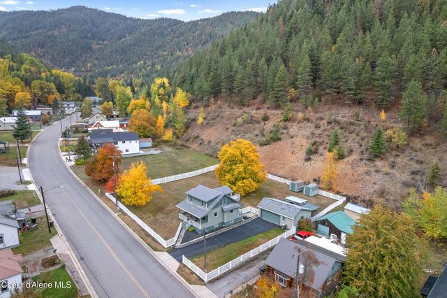 332 Main St, Wardner, ID 83837