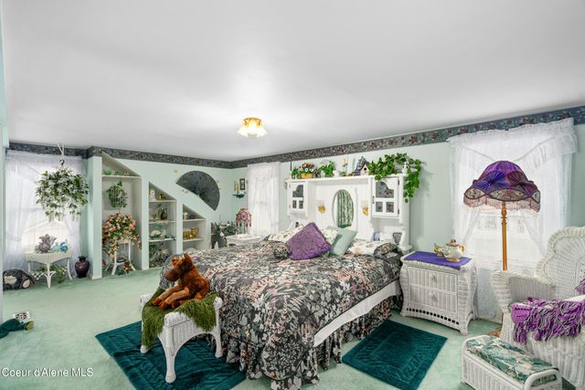 332 Main St, Wardner, ID 83837