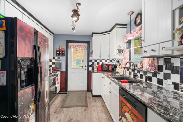 332 Main St, Wardner, ID 83837