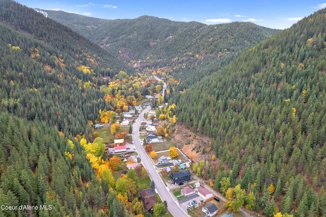 332 Main St, Wardner, ID 83837