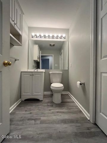 1200 Hillside Avenue, Niskayuna, NY 12309