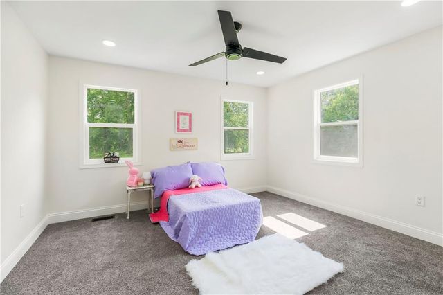 20513 Lowemont Road, Easton, KS 66020