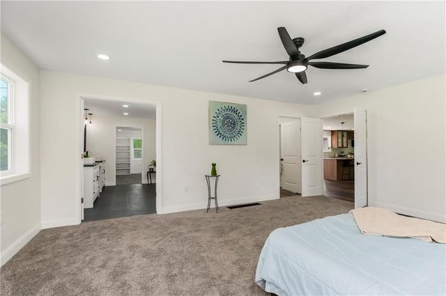 20513 Lowemont Road, Easton, KS 66020