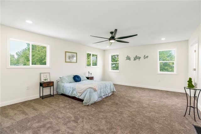 20513 Lowemont Road, Easton, KS 66020