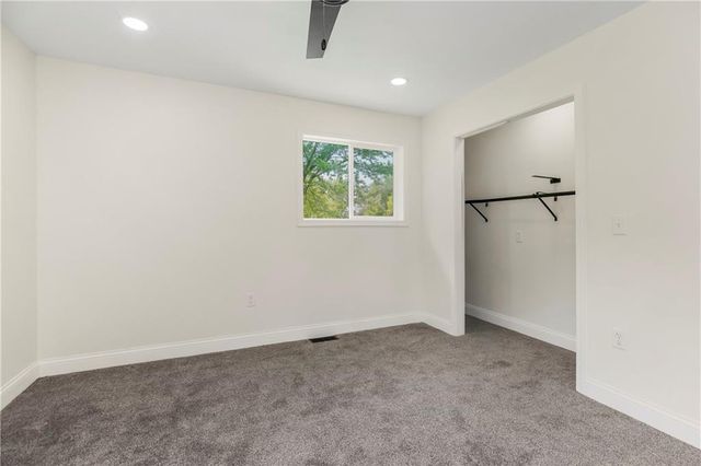 20513 Lowemont Road, Easton, KS 66020