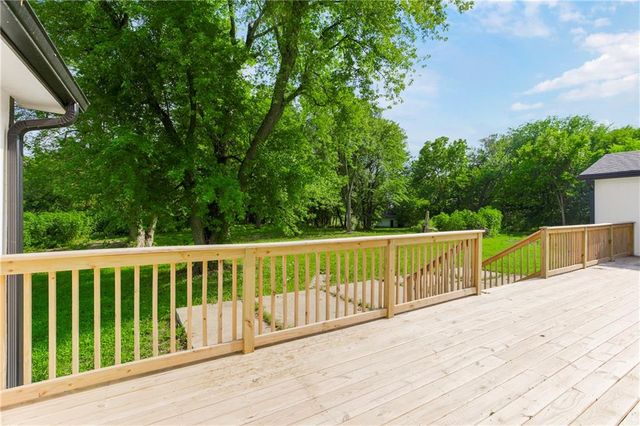 20513 Lowemont Road, Easton, KS 66020