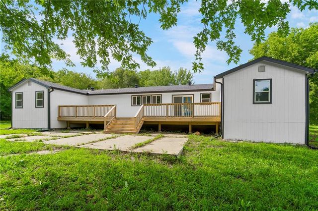 20513 Lowemont Road, Easton, KS 66020