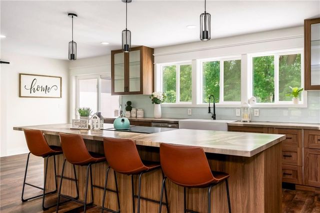 20513 Lowemont Road, Easton, KS 66020