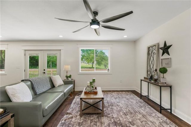 20513 Lowemont Road, Easton, KS 66020