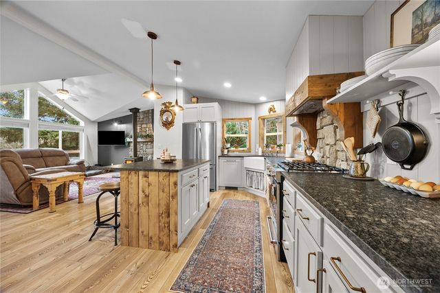 185 Wilderness Drive, Randle, WA 98377