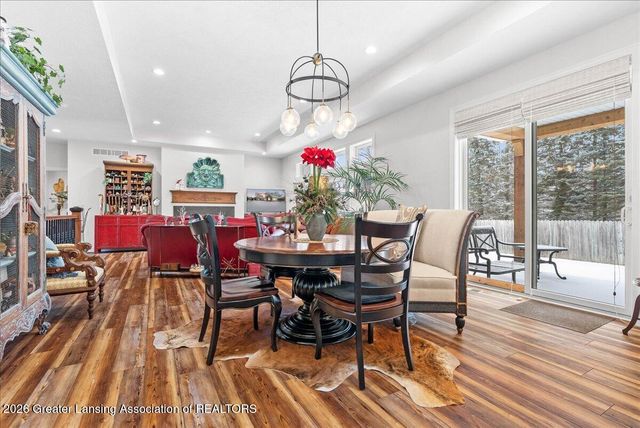 822 Laurelwood Drive, Lansing, MI 48917