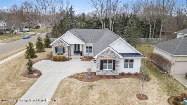 822 Laurelwood Drive, Lansing, MI 48917