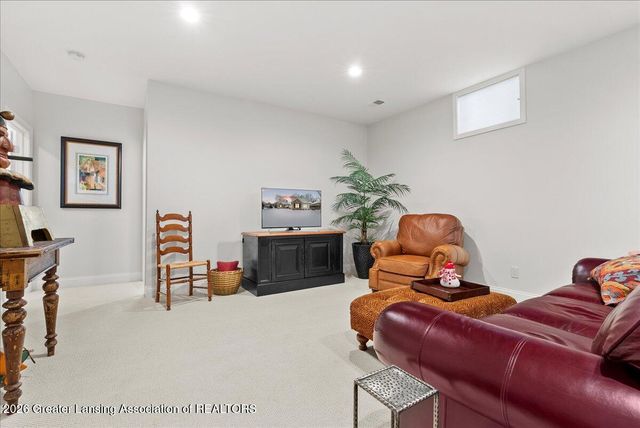 822 Laurelwood Drive, Lansing, MI 48917