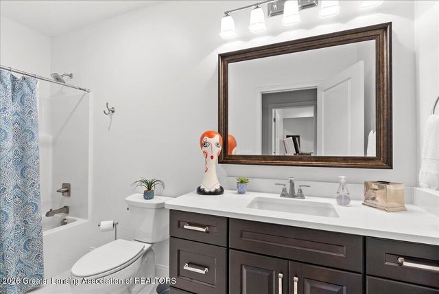 822 Laurelwood Drive, Lansing, MI 48917