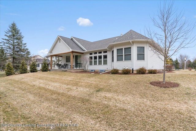 822 Laurelwood Drive, Lansing, MI 48917