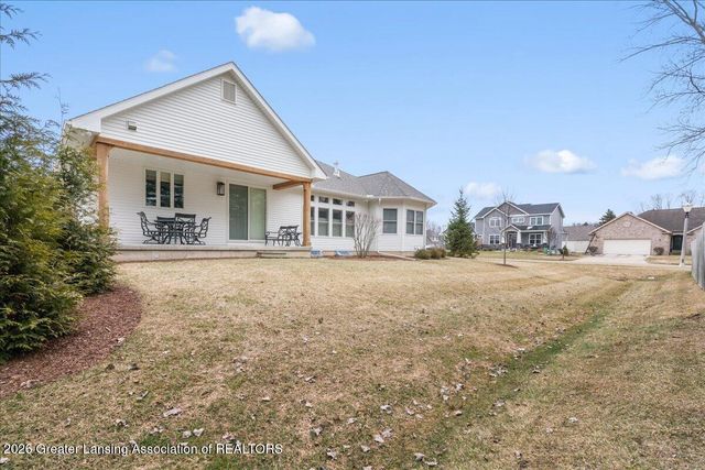 822 Laurelwood Drive, Lansing, MI 48917