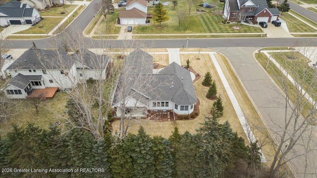 822 Laurelwood Drive, Lansing, MI 48917