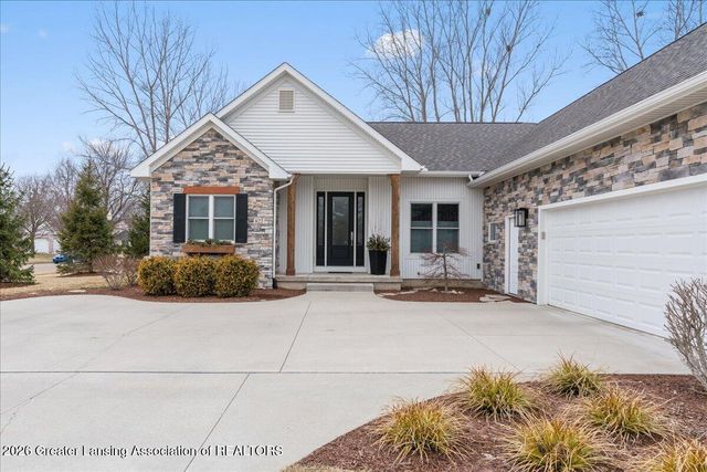 822 Laurelwood Drive, Lansing, MI 48917