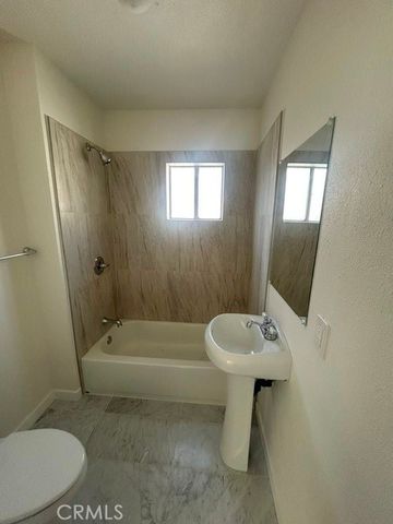 623 W 78th, Los Angeles, CA 90044