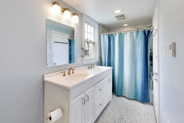 1007 COLUMBIAN Avenue, Oak Park, IL 60302