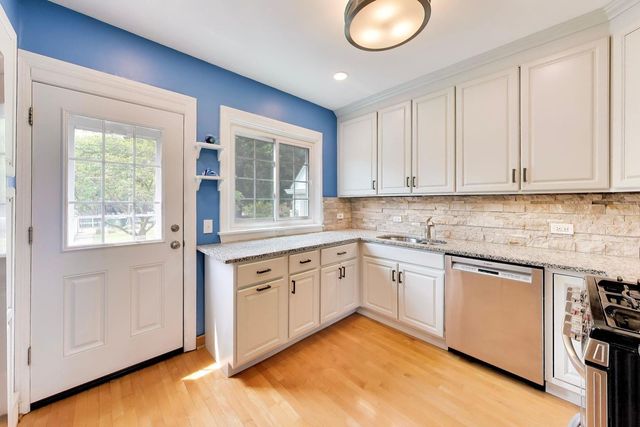 1007 COLUMBIAN Avenue, Oak Park, IL 60302
