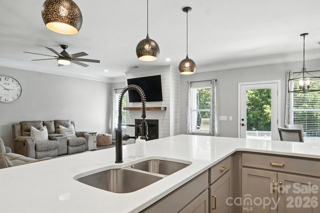 130 Sierra Chase Drive, Statesville, NC 28677