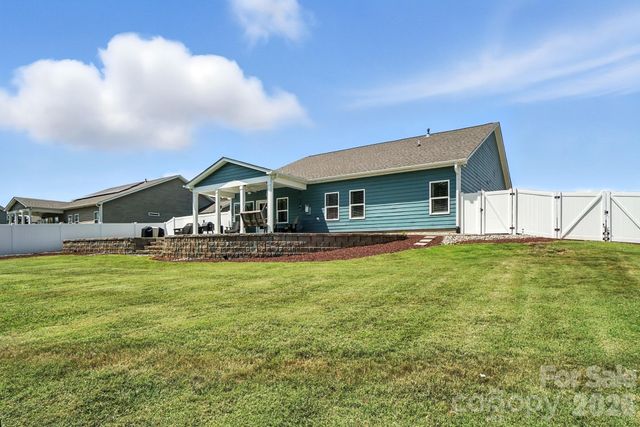 130 Sierra Chase Drive, Statesville, NC 28677
