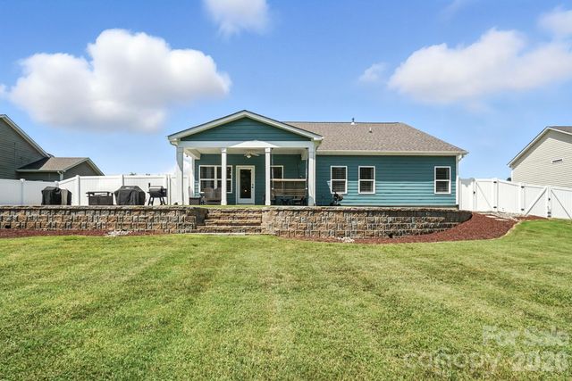 130 Sierra Chase Drive, Statesville, NC 28677