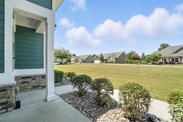 130 Sierra Chase Drive, Statesville, NC 28677