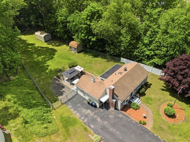 296 Bigelow St, Marlborough, MA 01752