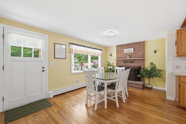 296 Bigelow St, Marlborough, MA 01752